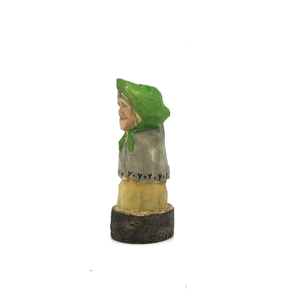 Woman Green Bonnet