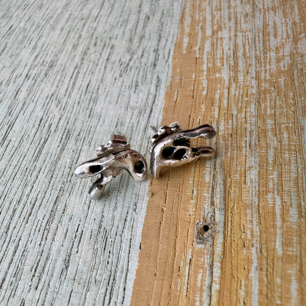 Organic Silver Post