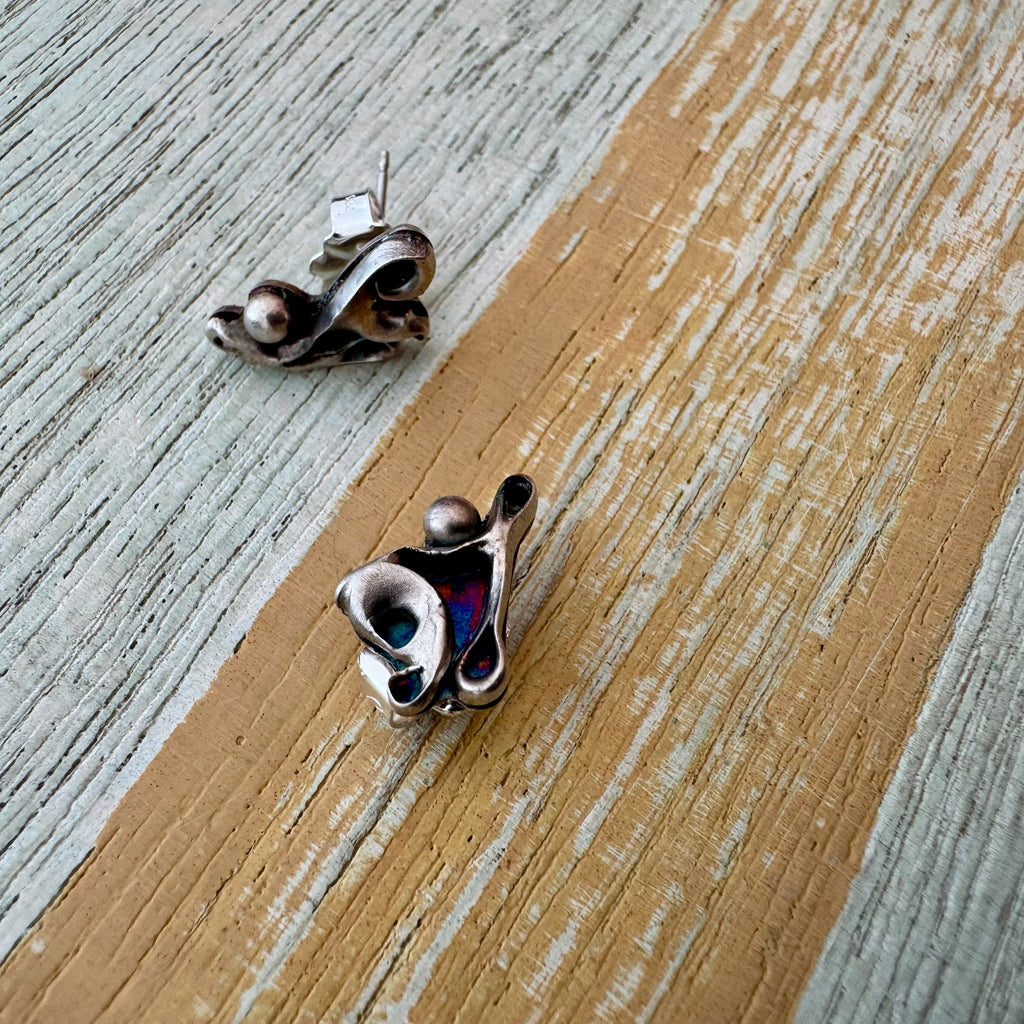 Organic Silver Post