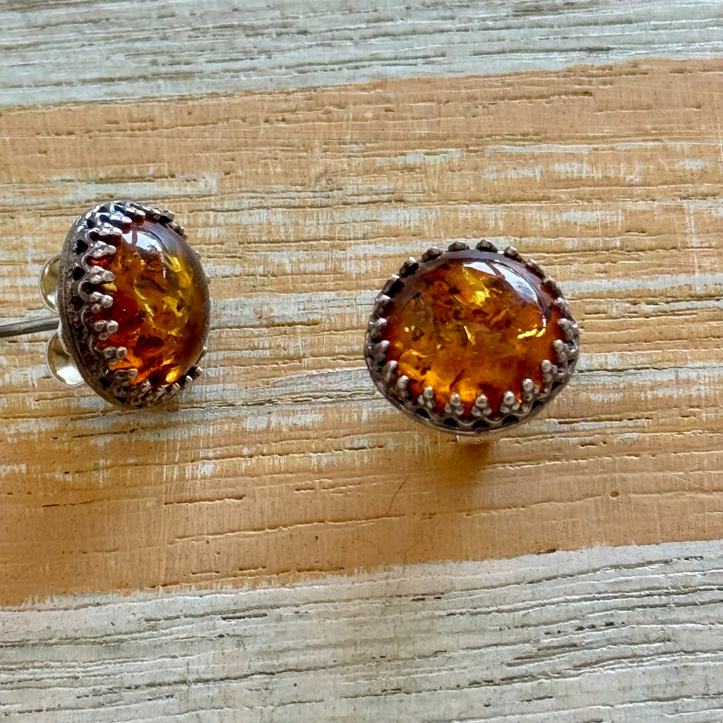 Baltic Amber Post